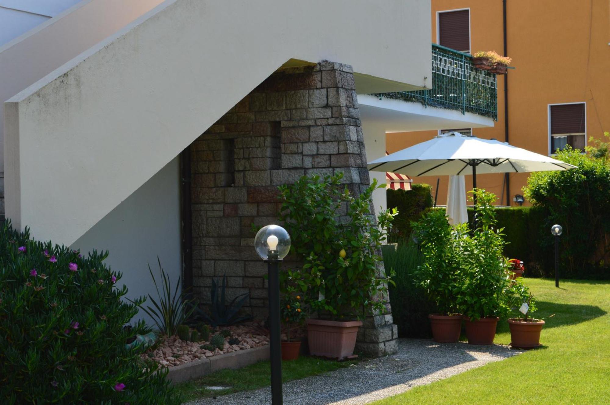 Il Sole E La Luna B&B In Garda Garda  Exterior photo